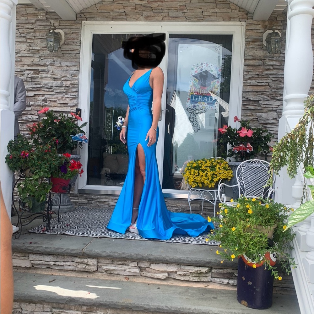 Elegant Blue Evening Gown